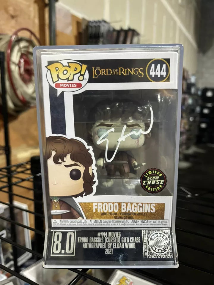 Elijah wood signed Frodo bagging Chase funko pop with coa graded